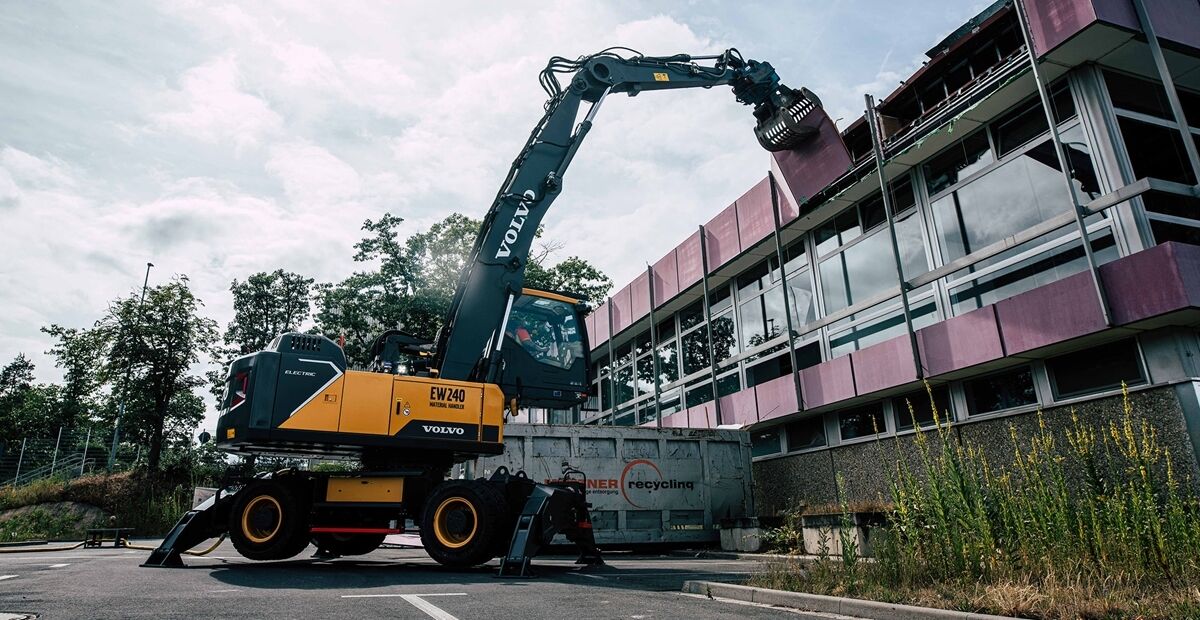 Wacker Neuson bringt drei neue Minibagger – Kompakt-Offensive mit IoT und Stage V