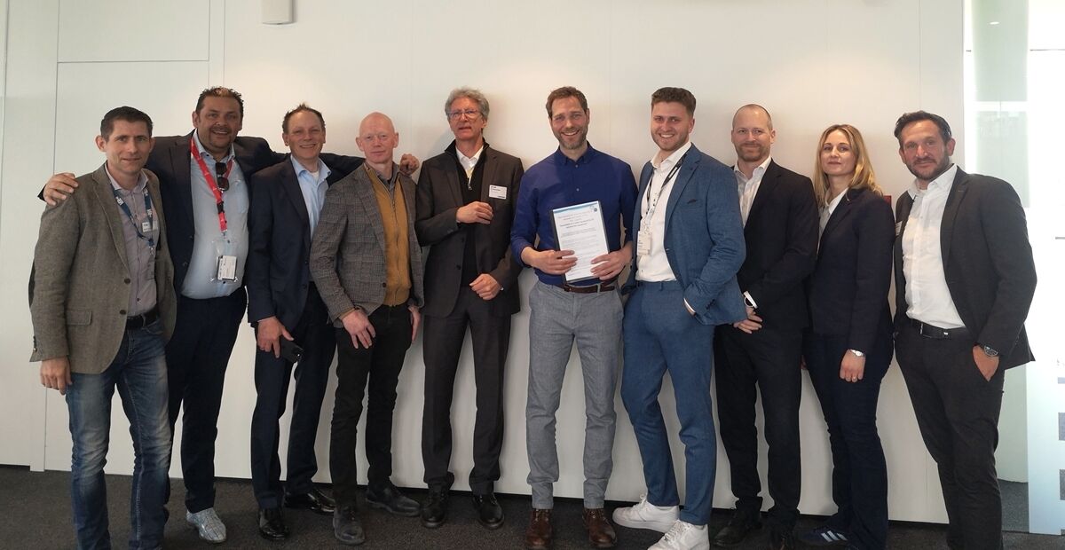 Volvo startet als erster Hersteller Serienproduktion von Elektro-Knickdumpern