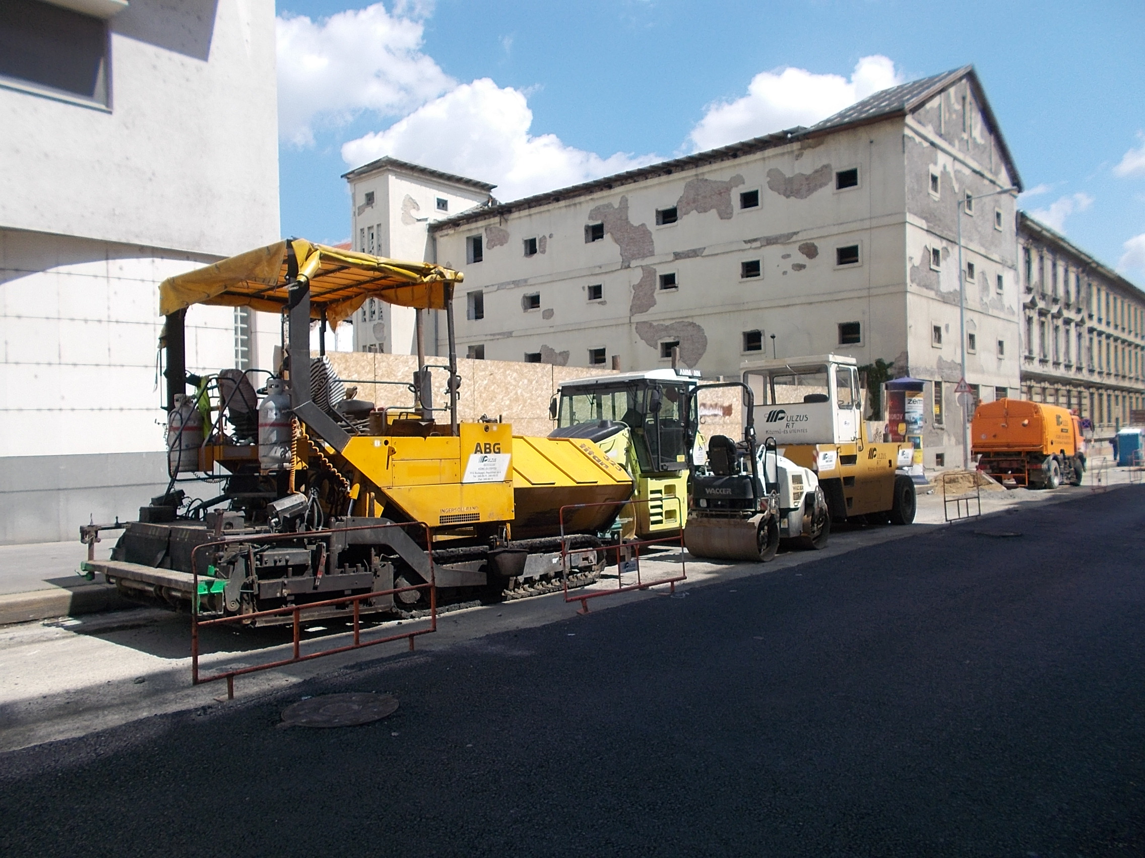 Acquisizione dello stabilimento Doosan Bobcat di Wacker Neuson — Il mercato dei macchinari compatti in trasformazione